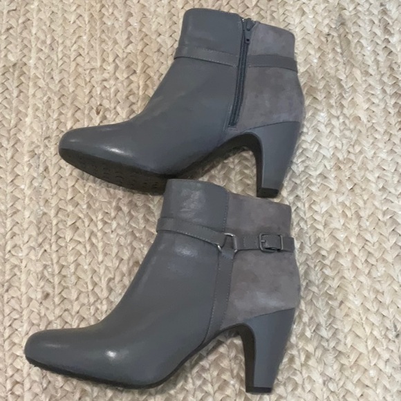 Easy Spirit Gray Ankle Booty - Picture 2 of 11